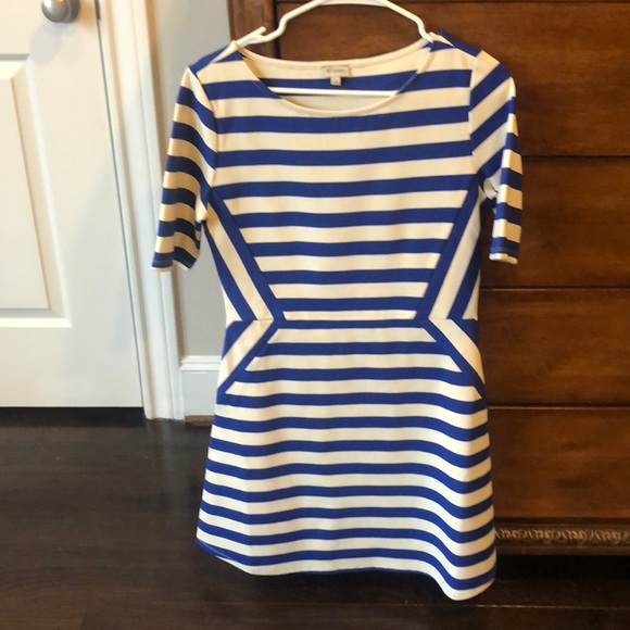 Dress - Picture 1 of 3